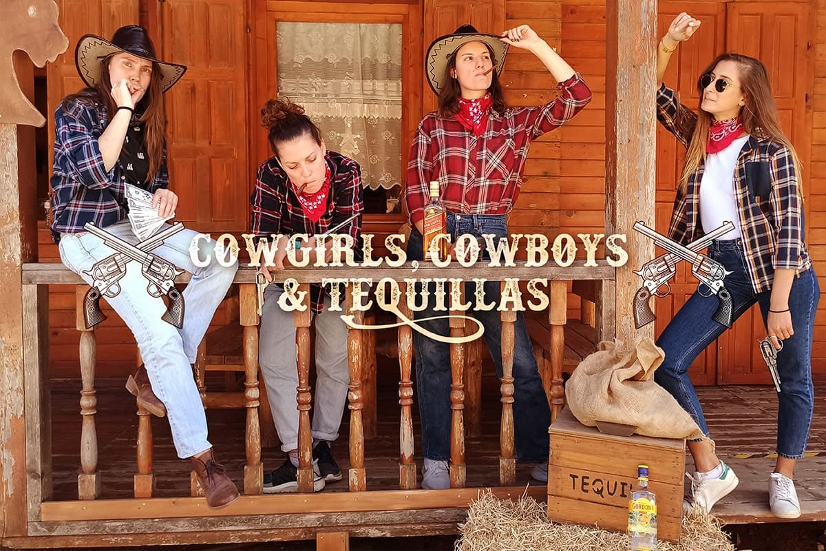 FISTFUL OF DOLLARS_04_1200px-min.jpg