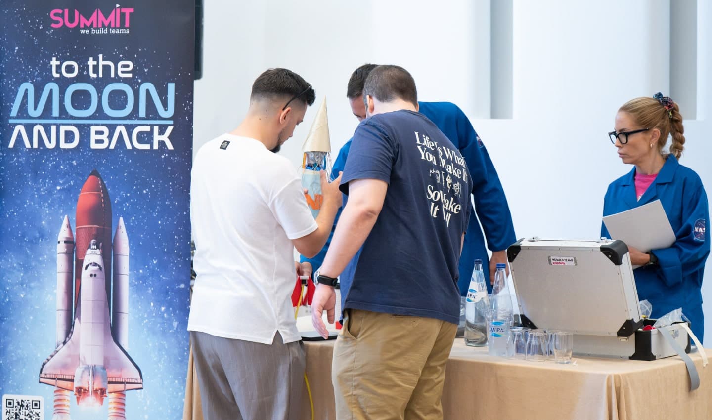 MOON & BACK-14-min.jpg