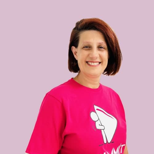 OUR TEAM_Anna-min.jpg